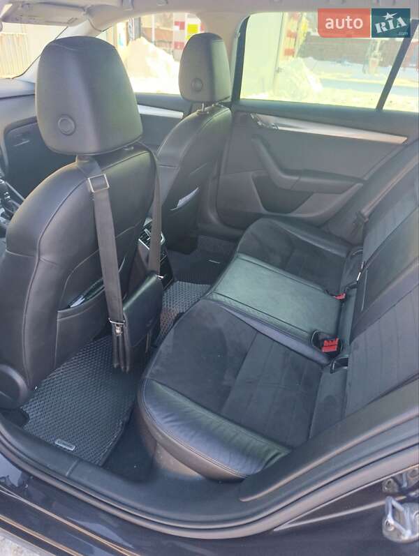 Универсал Skoda Octavia 2015 в Ровно