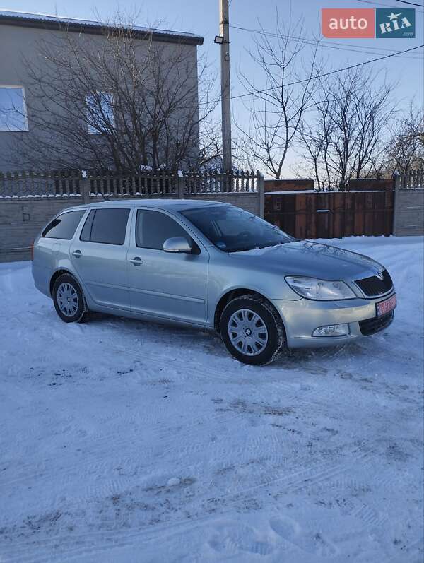 Универсал Skoda Octavia 2009 в Луцке фото 3 Универсал Skoda Octavia 2009 в Луцке