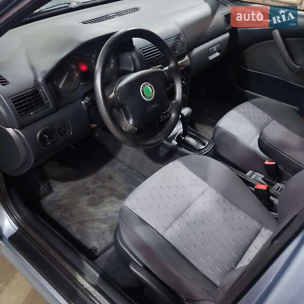 Лифтбек Skoda Octavia 2003 в Хмельницком