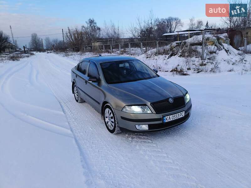 Лифтбек Skoda Octavia 2006 в Киеве