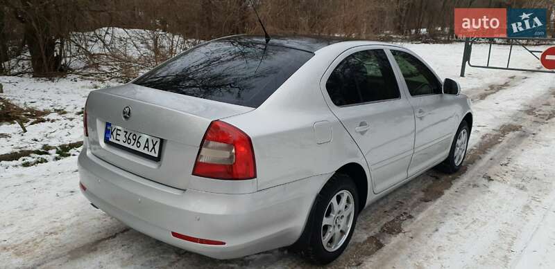 Лифтбек Skoda Octavia 2009 в Глееватке