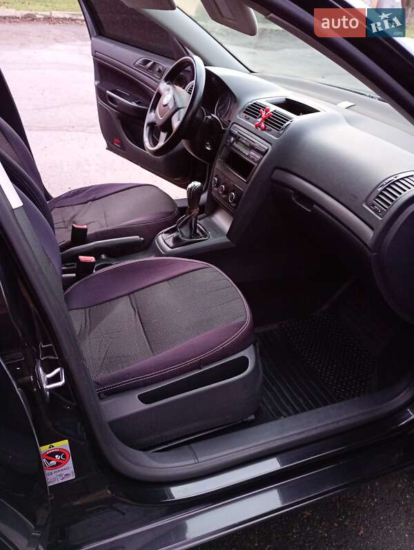 Универсал Skoda Octavia 2012 в Каменке