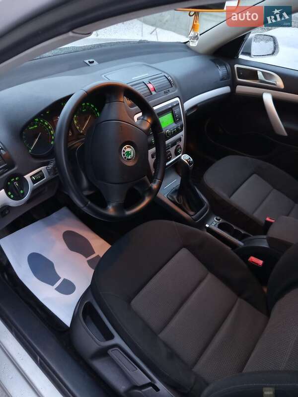 Лифтбек Skoda Octavia 2006 в Дрогобыче