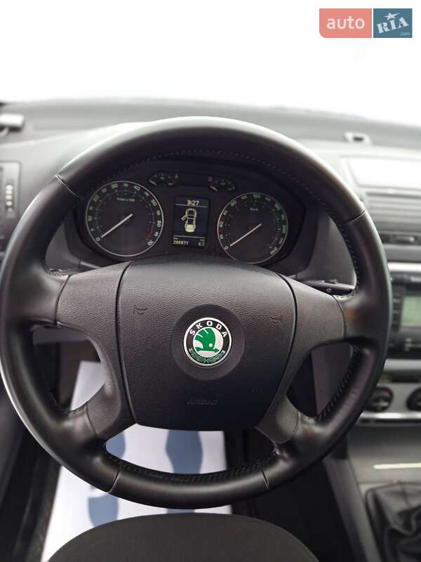 Лифтбек Skoda Octavia 2006 в Дрогобыче