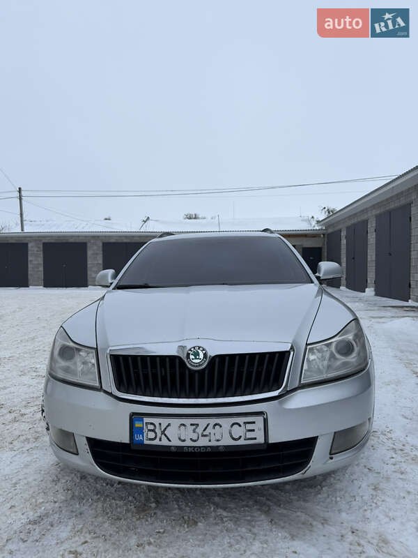 Универсал Skoda Octavia 2010 в Березному