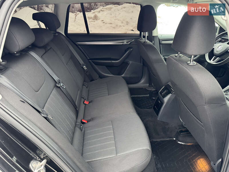 Универсал Skoda Octavia 2019 в Бережанах