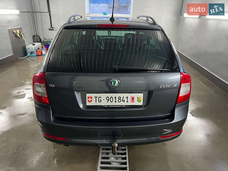 Универсал Skoda Octavia 2012 в Чернигове