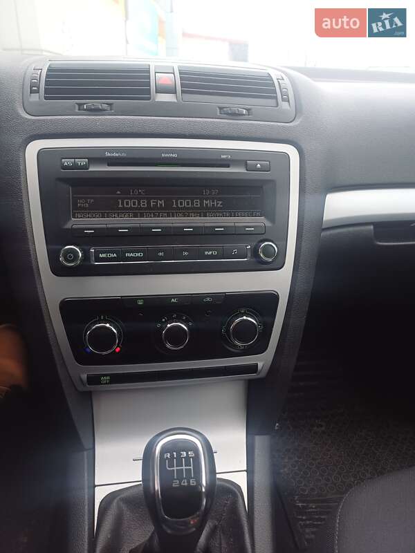 Лифтбек Skoda Octavia 2011 в Львове