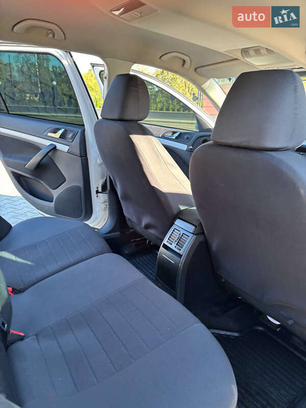 Универсал Skoda Octavia 2011 в Дрогобыче