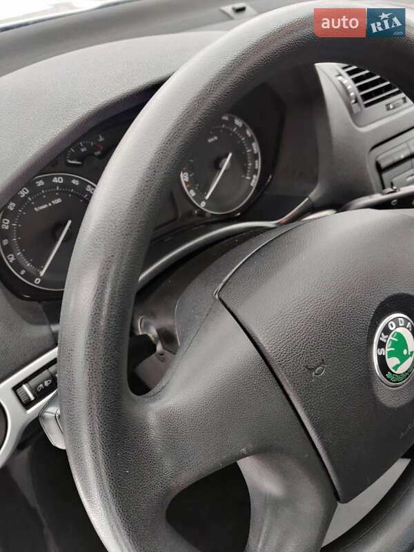 Лифтбек Skoda Octavia 2006 в Барышевке фото 19 Лифтбек Skoda Octavia 2006 в Барышевке