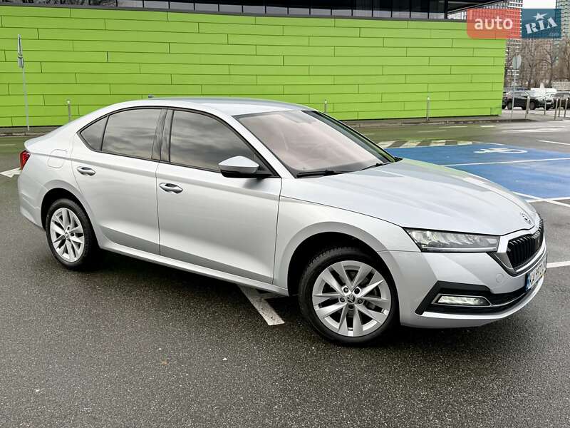 Лифтбек Skoda Octavia 2022 в Киеве