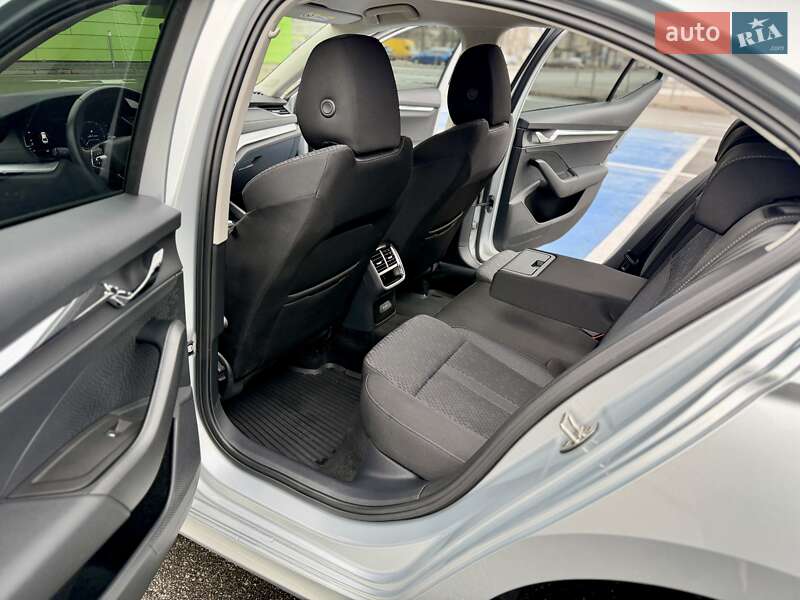 Лифтбек Skoda Octavia 2022 в Киеве