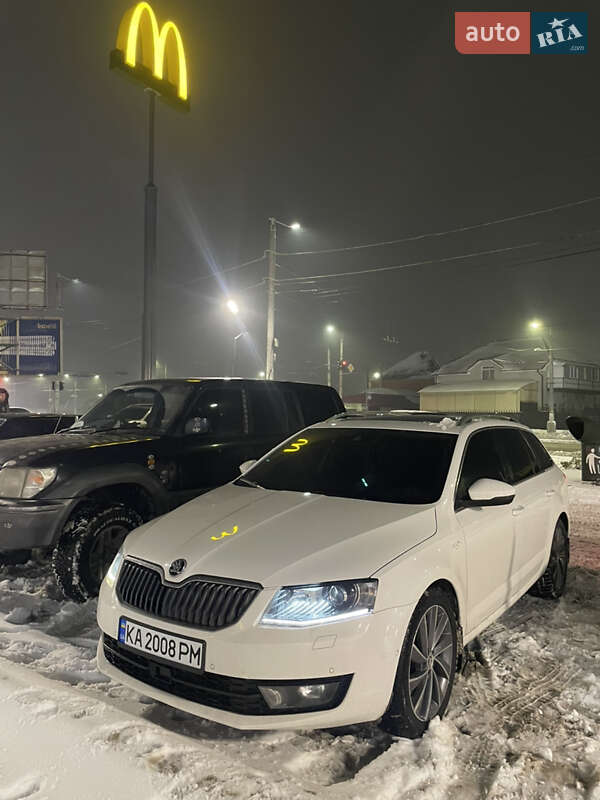 Универсал Skoda Octavia 2015 в Коростене