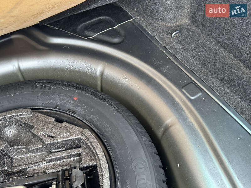 Универсал Skoda Octavia 2012 в Полтаве