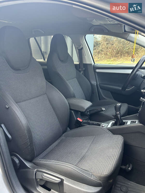 Универсал Skoda Octavia 2014 в Ужгороде