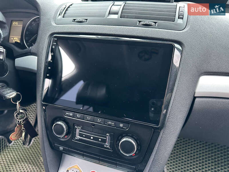 Ліфтбек Skoda Octavia 2009 в Радехові