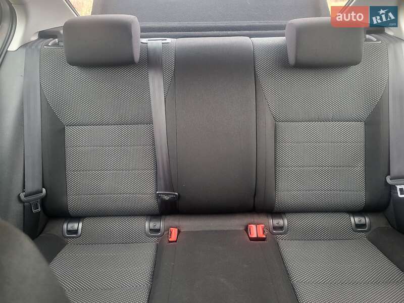 Лифтбек Skoda Octavia 2013 в Ямполе