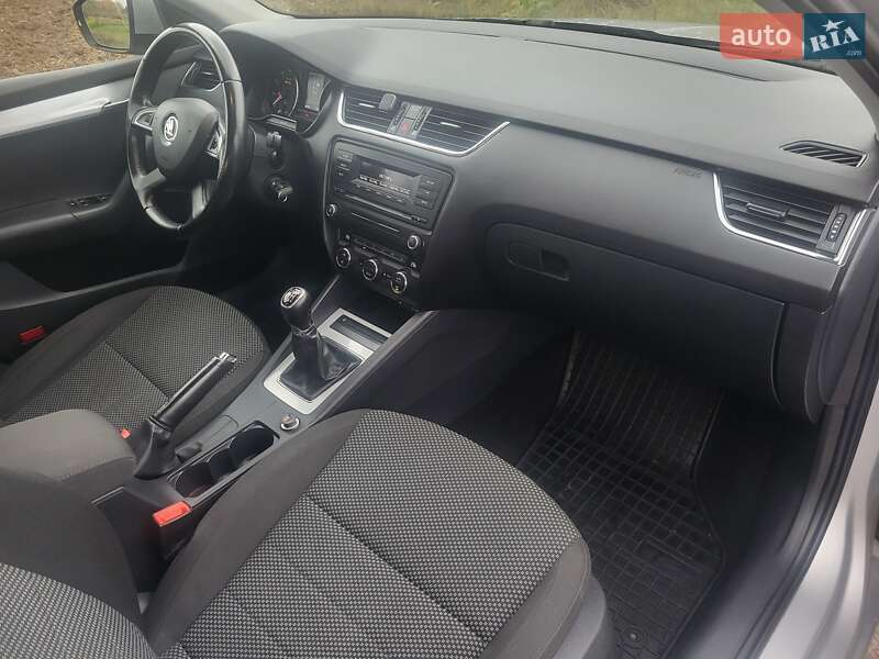 Лифтбек Skoda Octavia 2013 в Ямполе