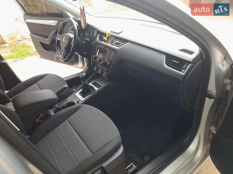 Универсал Skoda Octavia 2016 в Луцке фото 34 Универсал Skoda Octavia 2016 в Луцке