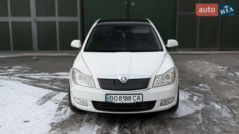 Лифтбек Skoda Octavia 2010 в Залещиках