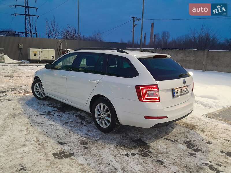 Универсал Skoda Octavia 2015 в Днепре