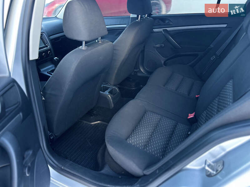 Лифтбек Skoda Octavia 2011 в Черкассах