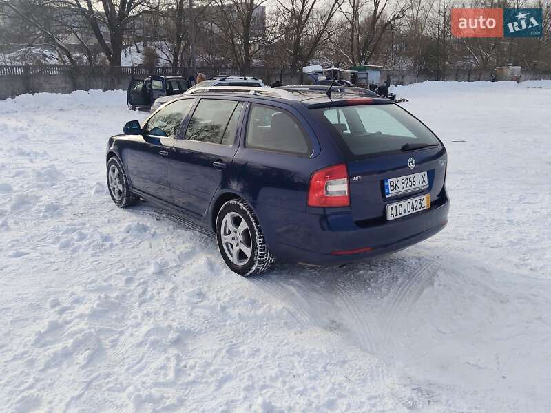 Универсал Skoda Octavia 2009 в Чернигове