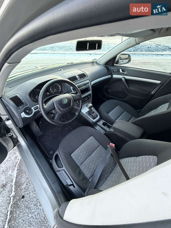 Универсал Skoda Octavia 2009 в Полтаве
