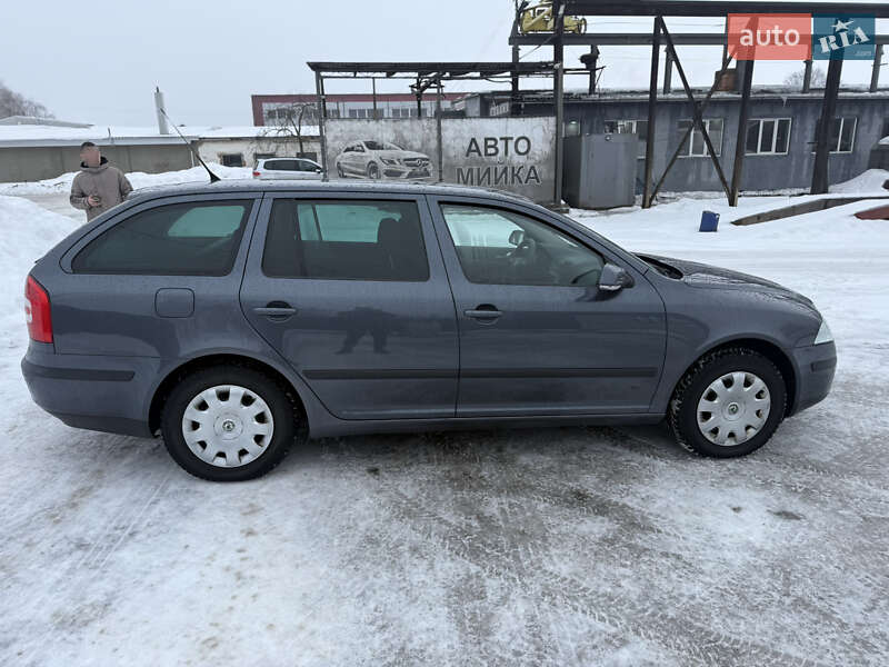 Универсал Skoda Octavia 2006 в Нововолынске
