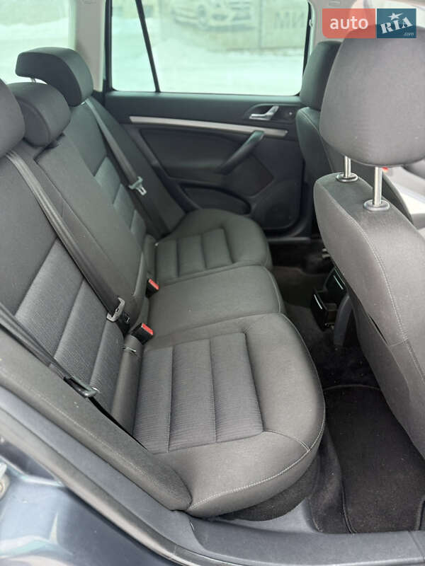 Универсал Skoda Octavia 2006 в Нововолынске