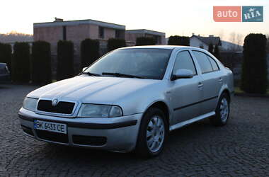 Ліфтбек Skoda Octavia 2004 в Львові