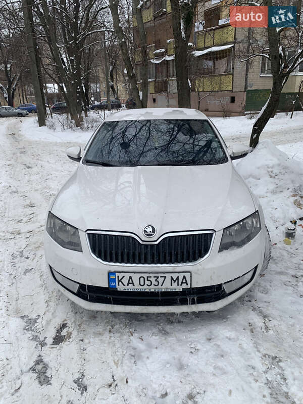 Универсал Skoda Octavia 2015 в Киеве фото 5 Универсал Skoda Octavia 2015 в Киеве