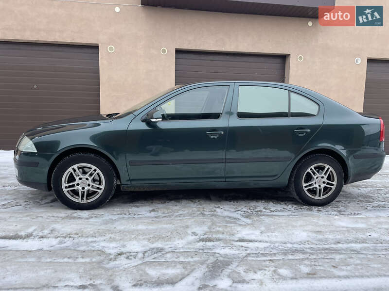 Лифтбек Skoda Octavia 2006 в Староконстантинове