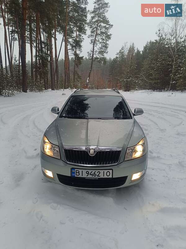Универсал Skoda Octavia 2009 в Гадяче
