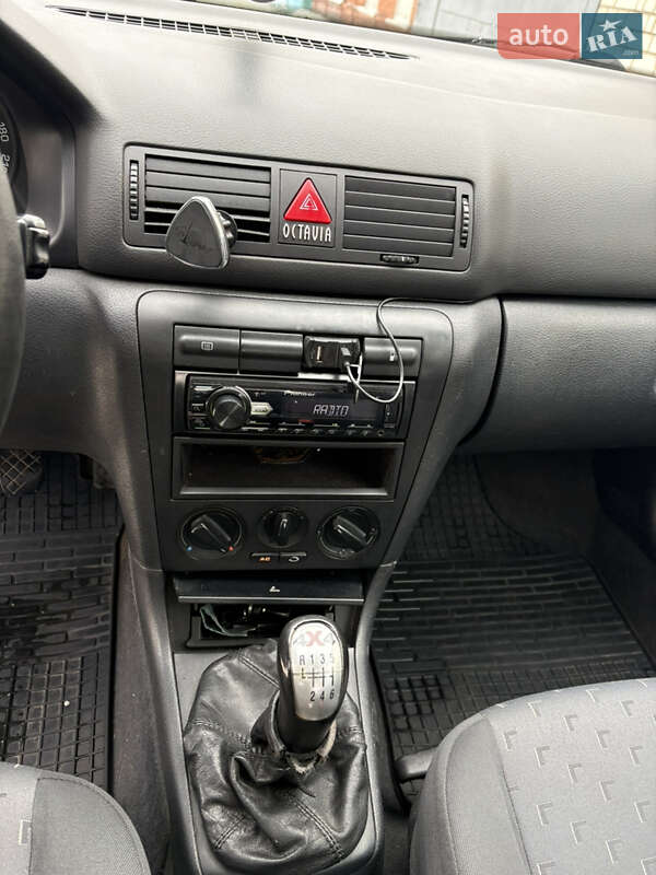 Универсал Skoda Octavia 2003 в Харькове