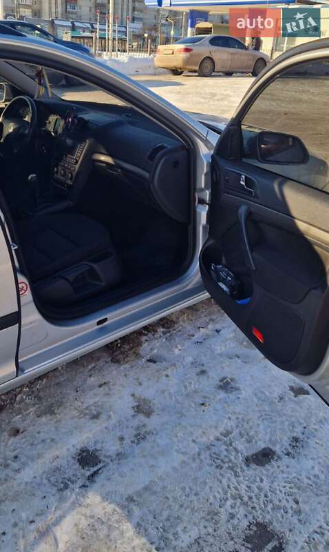 Универсал Skoda Octavia 2006 в Софиевской Борщаговке