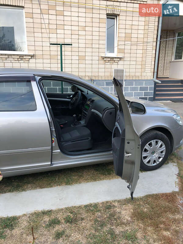 Лифтбек Skoda Octavia 2010 в Хмельницком