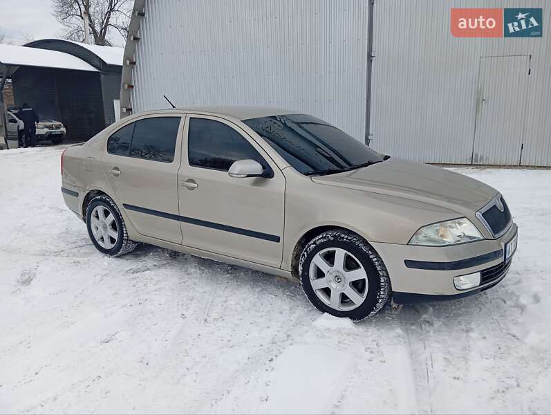 Лифтбек Skoda Octavia 2004 в Косове