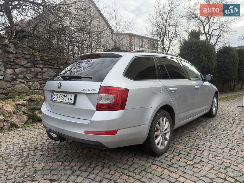 Універсал Skoda Octavia 2016 в Хусті