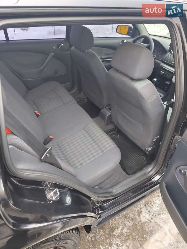 Универсал Skoda Octavia 2003 в Виннице