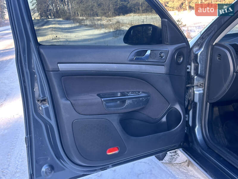 Универсал Skoda Octavia 2005 в Богодухове