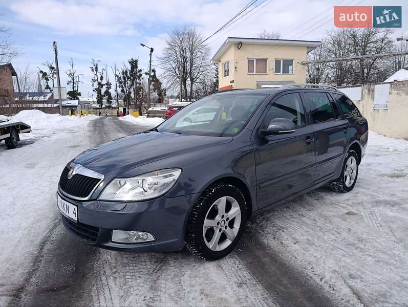 Универсал Skoda Octavia 2010 в Стрые