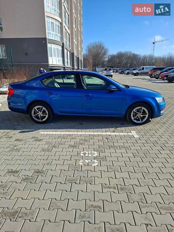 Лифтбек Skoda Octavia 2015 в Одессе