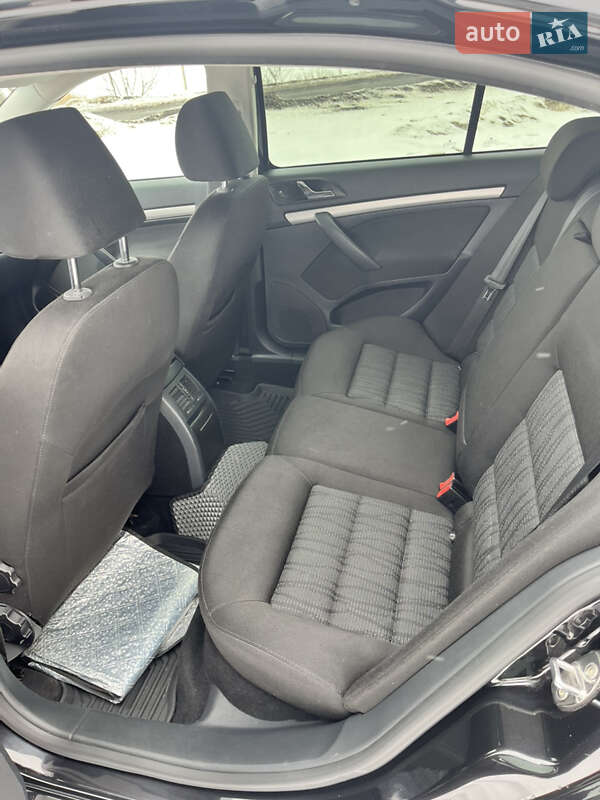 Лифтбек Skoda Octavia 2012 в Любаре