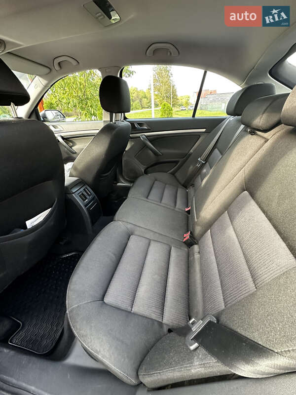 Лифтбек Skoda Octavia 2006 в Великом Березном