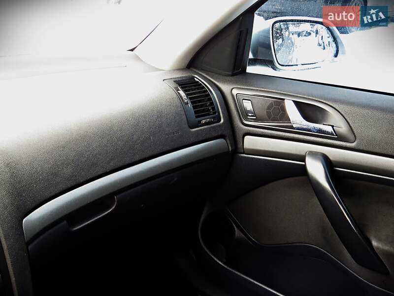 Лифтбек Skoda Octavia 2008 в Черкассах