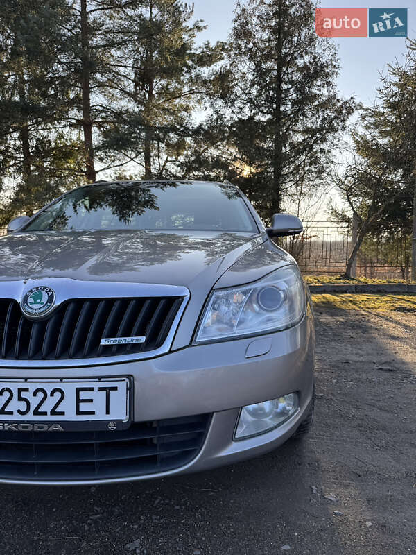 Универсал Skoda Octavia 2011 в Дрогобыче