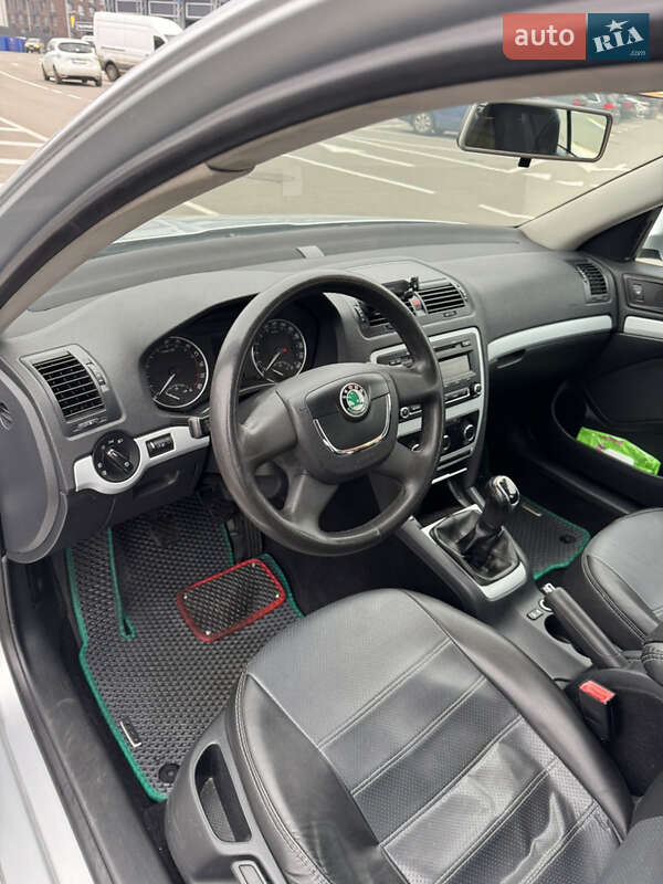 Универсал Skoda Octavia 2010 в Киеве фото 12 Универсал Skoda Octavia 2010 в Киеве