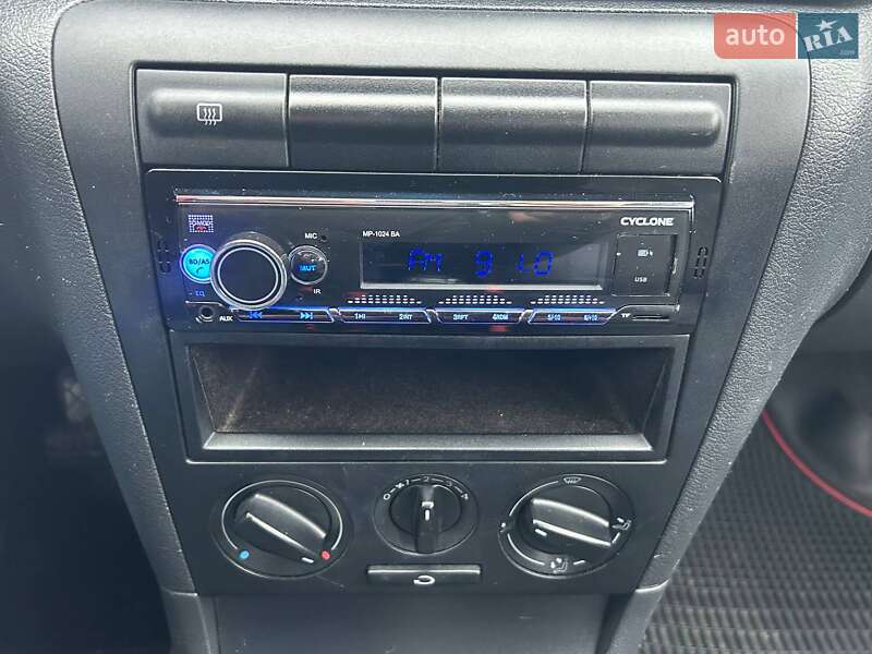 Лифтбек Skoda Octavia 2005 в Одессе