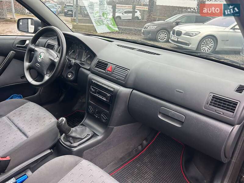 Лифтбек Skoda Octavia 2005 в Одессе